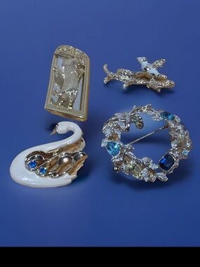 Vintage Brooch Lot (4) AJC Gerry’s Cat Bird Swan Wreath